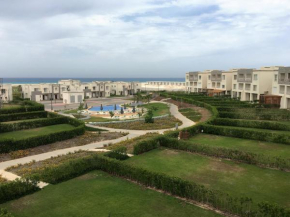 Гостиница Amwaj Chalet  El-Alamein